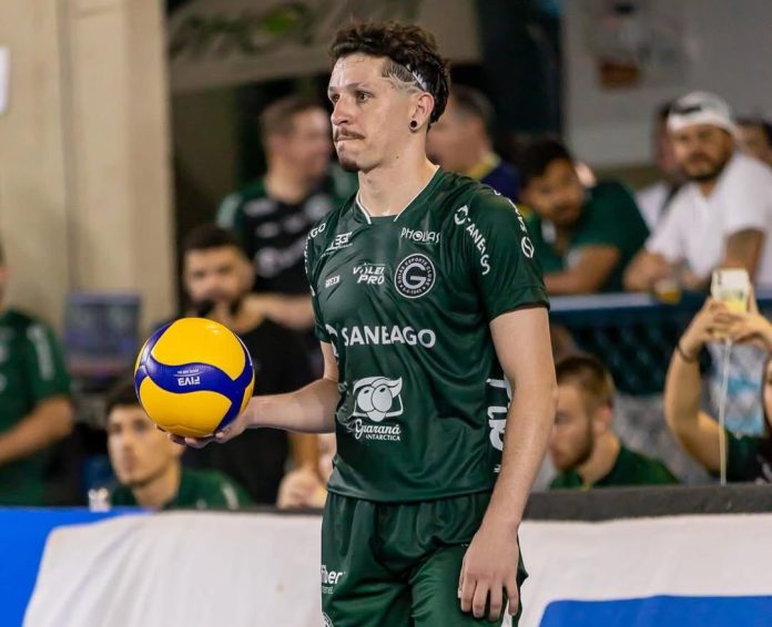 Cláudio Bento, líbero do Saneago Goiás Vôlei