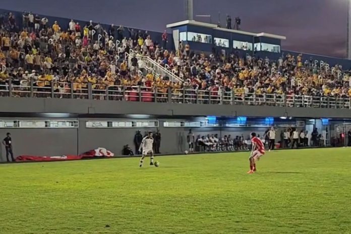foto da partida entre amazonas x vila nova pela série b