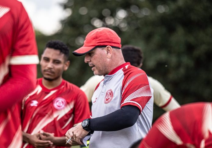 IMG_9242 foto do treinador cléber gaúcho, demitido da Anapolina
