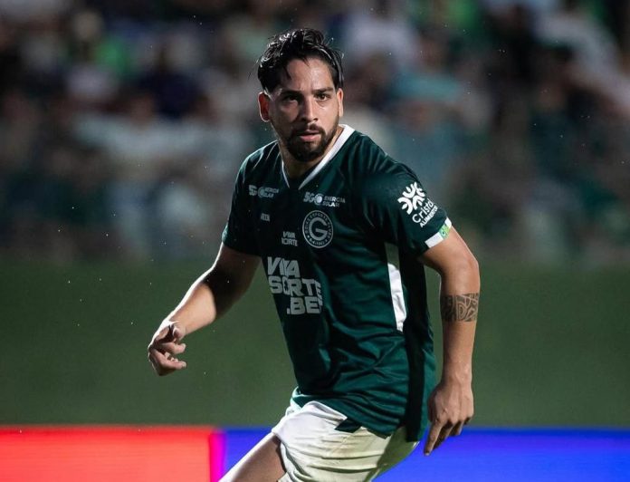 Martín Benítez, meia do Goiás na Série B 2025