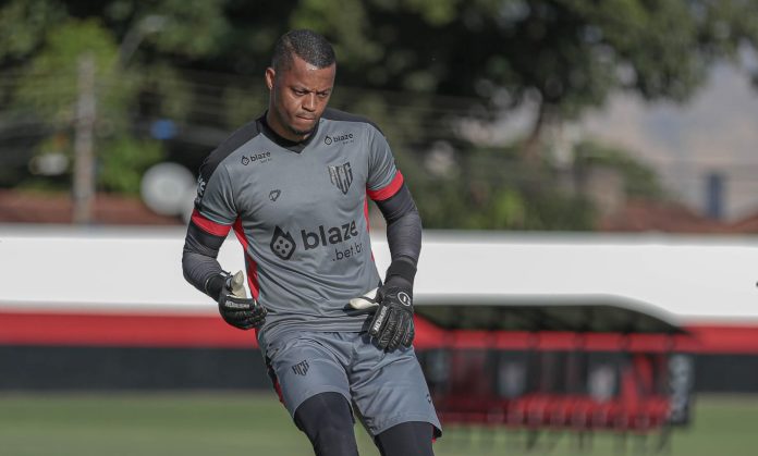 PAULO VITOR GOLEIRO ATLÉTICO GOIANIENSE FOTO BRUNO CORSINO