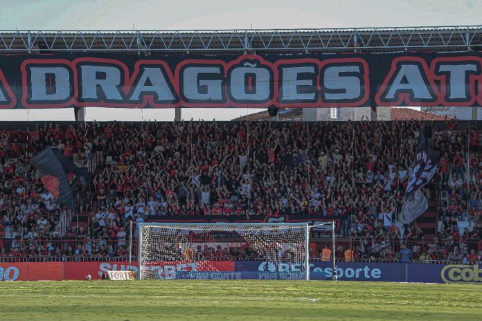 TORCIDA ATLÉTICO GOIANIENSE ANTONIO ACCIOLEY FOTO BRUNO CORSINO