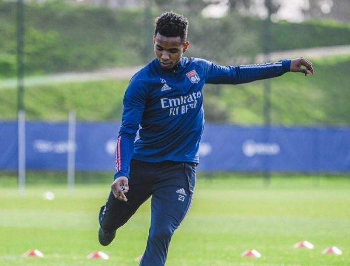 Thiago Mendes, volante ex-Goiás