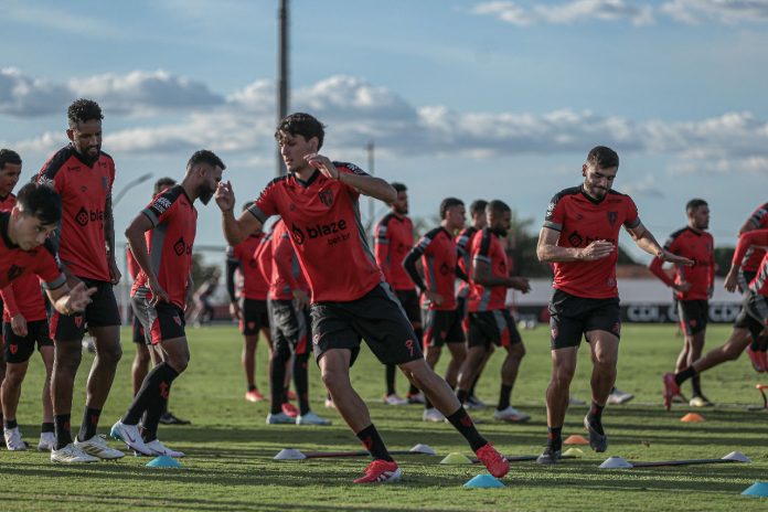 elenco atlético goianiense junho 2025