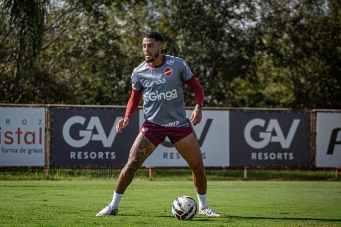 foto do jogador willian formiga do vila nova futebol clube