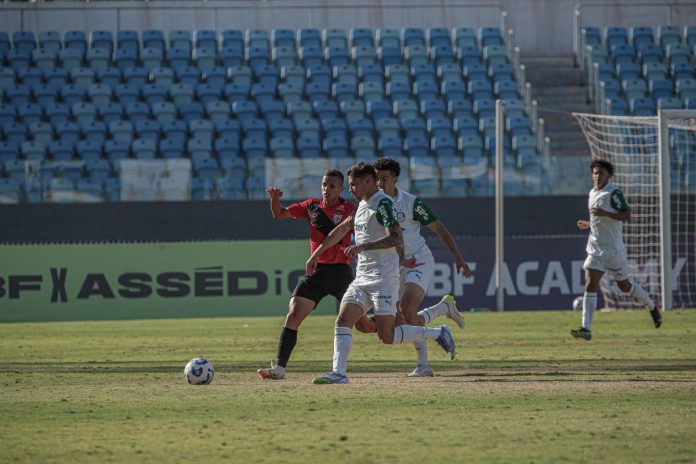 foto de atlético-go x palmeiras pelo brasileirão sub-20
