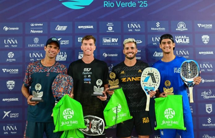 ANTOMI RAMOS E DANIEL MOLA INTERNACIONAL DE BEACH TENNIS