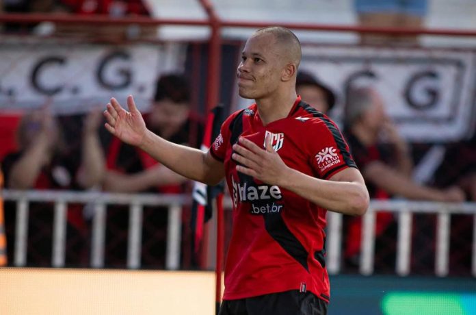 CAIO DANTAS FOTO ISABELA AZINE EG