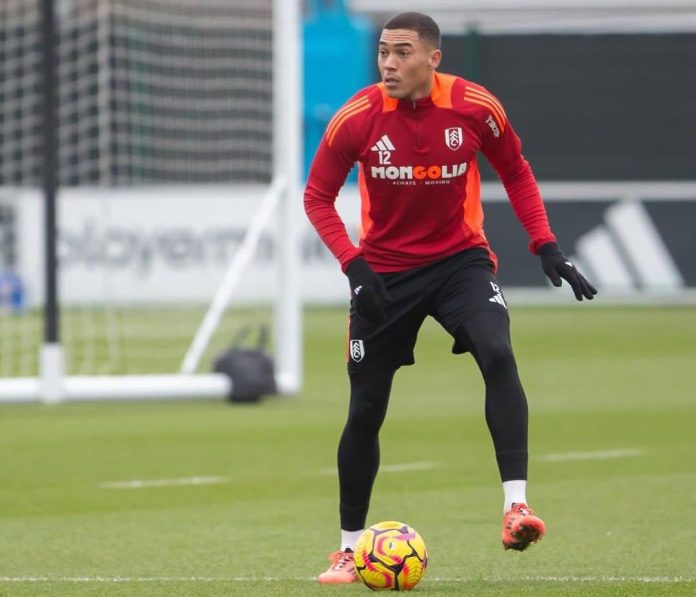 Carlos Vinícius, centroavante ex-Grêmio Anápolis em 2017, é anunciado no Grêmio em 2025