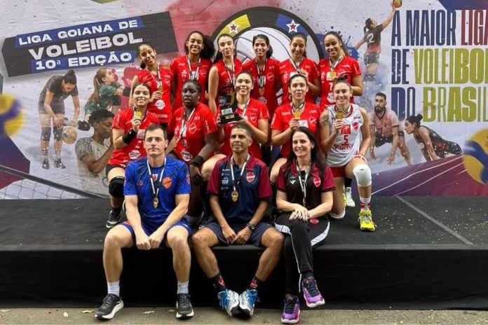 DORAMA BRASILEIRO - 2025-07-24T222411.321 foto do time de volei do vila nova adulto