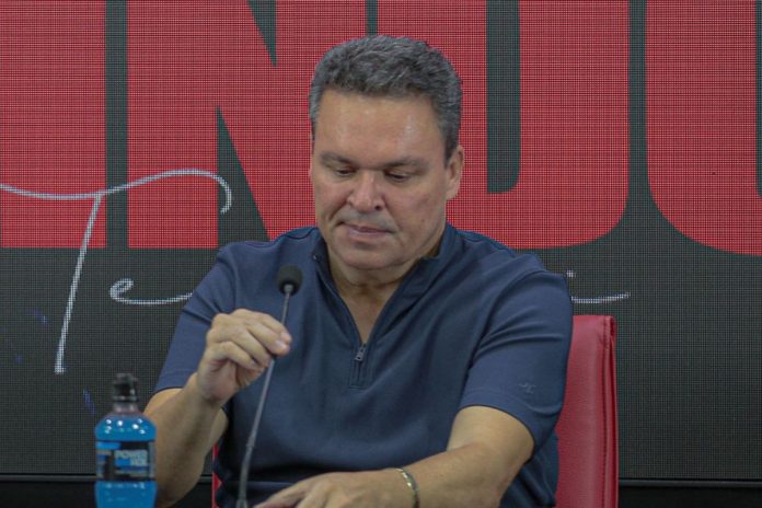 DORAMA BRASILEIRO (64) adson batista presidente do atlético clube goianiense