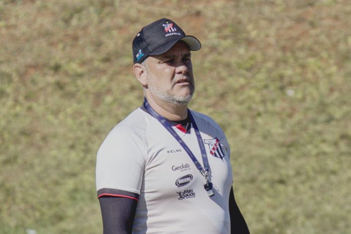 gabardo junior anapolis gabardo junior tecnico do anápolis