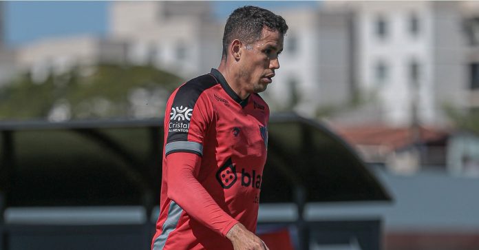 SANDRO LIMA ATLÉTICO-GO FOTO BRUNO CORSINO