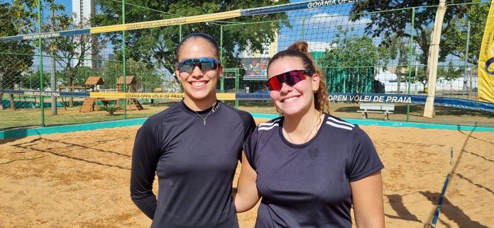 Sophia Tomaz e Laryssa Lara de Paulo foto Vitor Monteiro