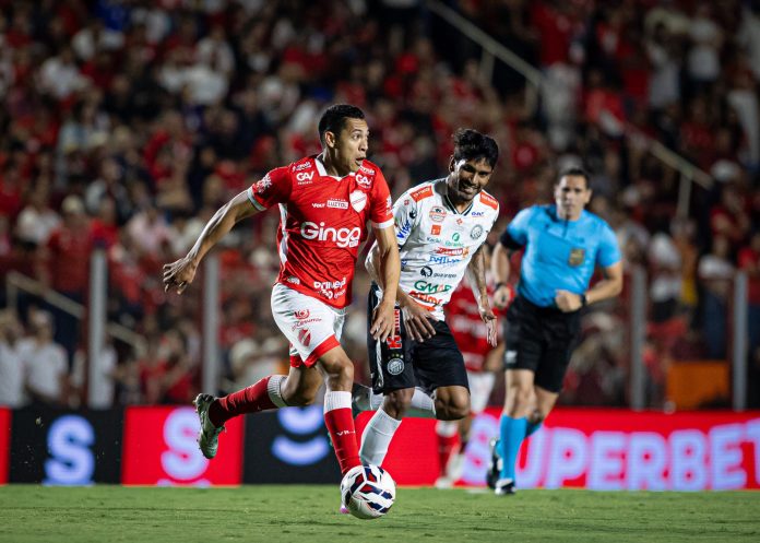 VILA NOVA X OPERARIO FOTO ISABELA AZINE EG