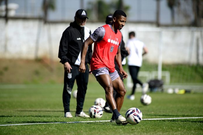 jean dias ponte preta atlético-go