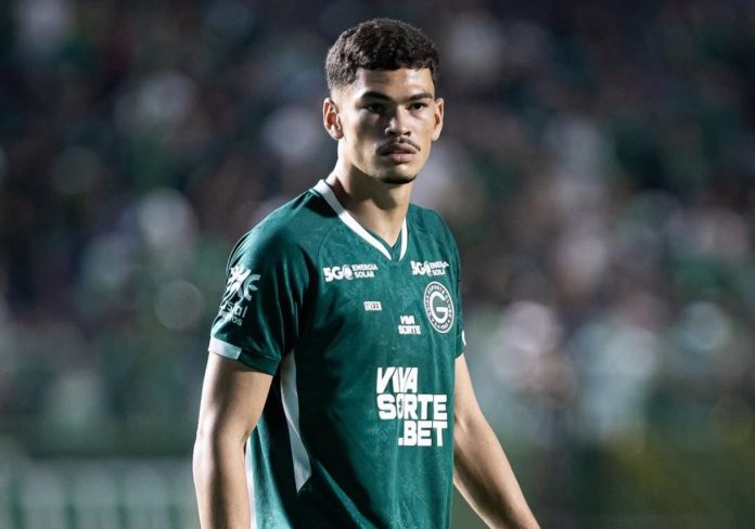 ANTHONY GOIAS FOTO HEBER GOMES