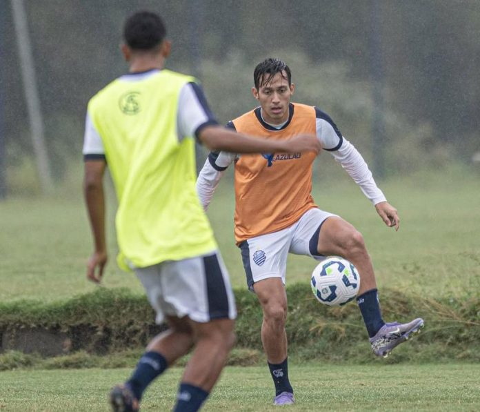 Brayann, meia do CSA que está a caminho do Goiás em 2025 ou 2026