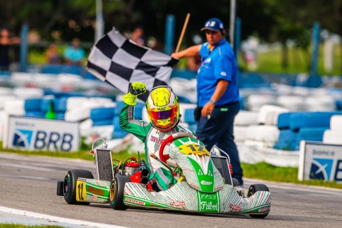 foto de fausto filho kart fausto filho campeão copa brasil de kart