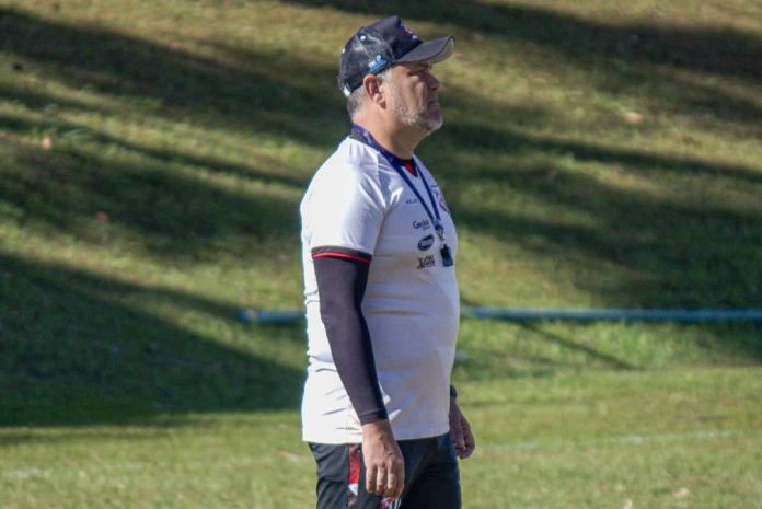 Gabardo Júnior, treinador do Anápolis na Série C 2025