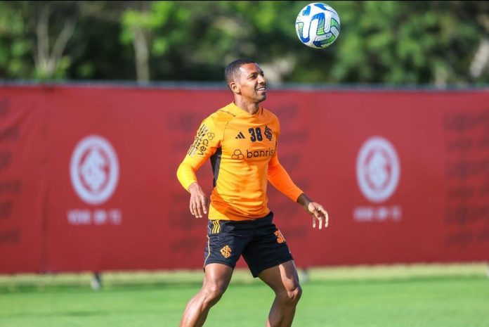 Jean Dias, ex-Internacional, reforço do Atlético-GO para a Série B 2025