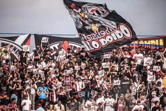 TORCIDA ANÁPOLIS FOTO JORGE LUIZ