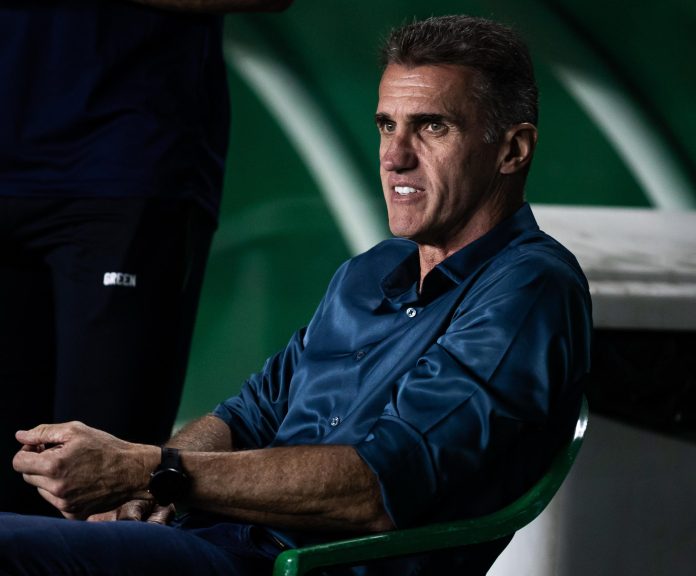 Vagner Mancini no comando do Goiás em 2025
