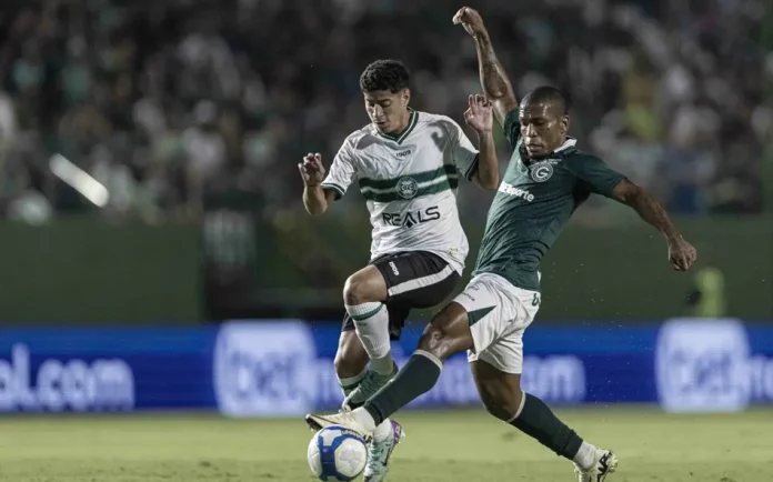 CORITIBA X GOIÁS FOTO HEBER GOMES