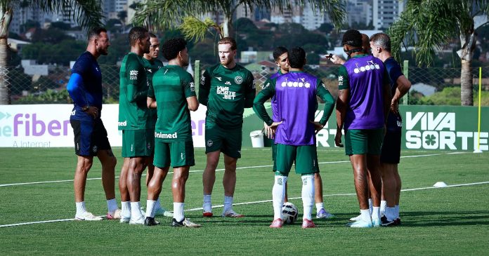 ELENCO GOIÁS MANCINI JOGADORES SETEMBRO 2025 FOTO ROSIRON RODRIGUES