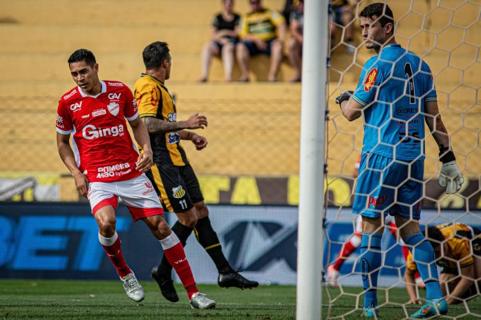Igor Henrique e Airton em Novorizontino x Vila Nova - 29ª rodada da Série B 2025