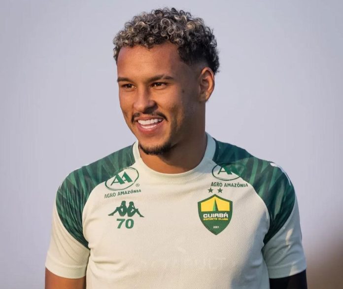 Juan Christian, atacante do Cuiabá, ex-Vila Nova