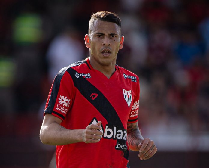 Radsley em Atlético GO 2x0 Amazonas - Série B 2025