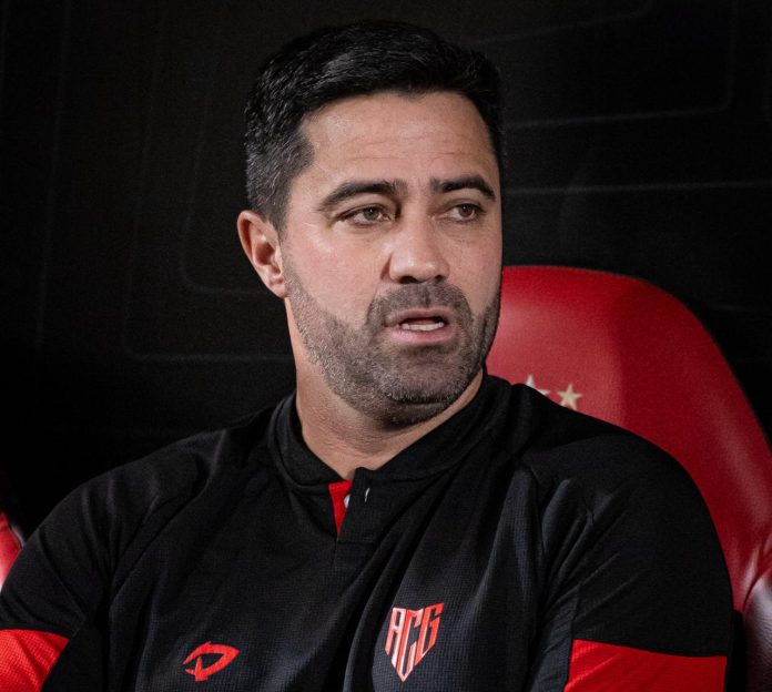 Rafael Lacerda, técnico do Atlético-GO