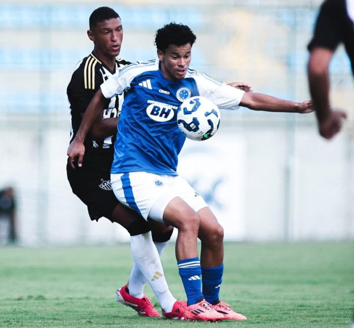 Rhuan Gabriel, meia goiano do Cruzeiro, é chamado para a Copa do Mundo sub20 2025