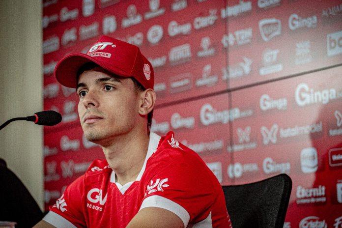 THALYS VILA NOVA FOTO ROBERTO CORREA