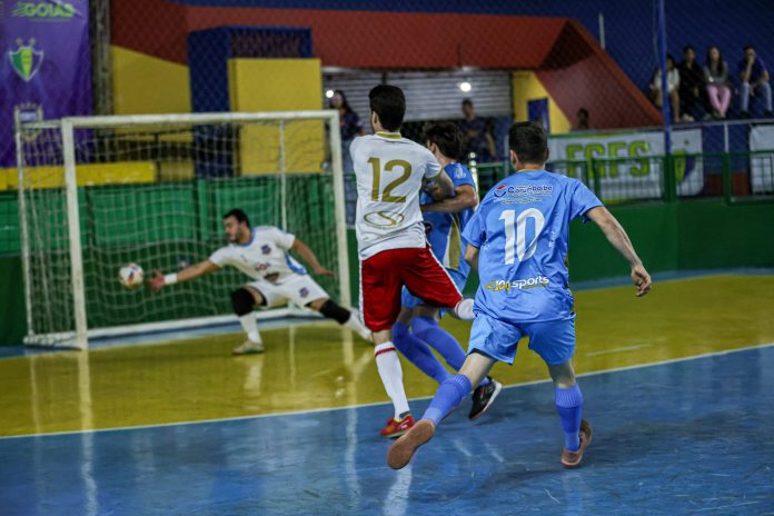 Vila Nova 3 x 3 Corumbaíba - Priscilla Marques 01