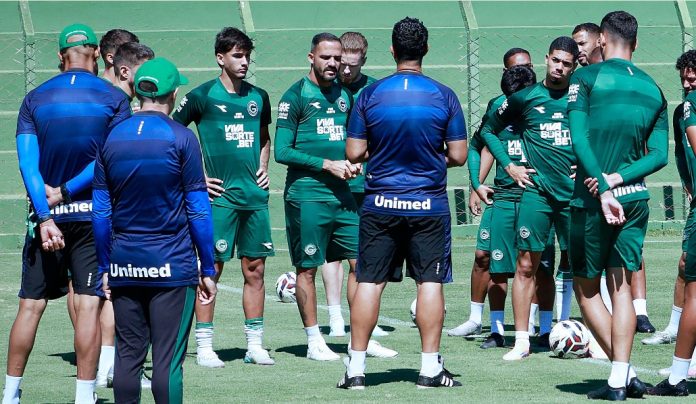 ELENCO GOIÁS TREINO ROSIRON RODRIGUES FOTO GOIÁS