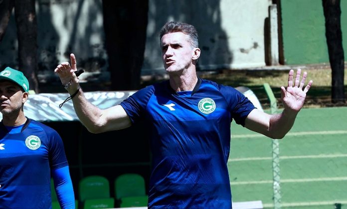 MANCINI GOIÁS ROSIRON RODRIGUES AZUL TÉCNICO GEC