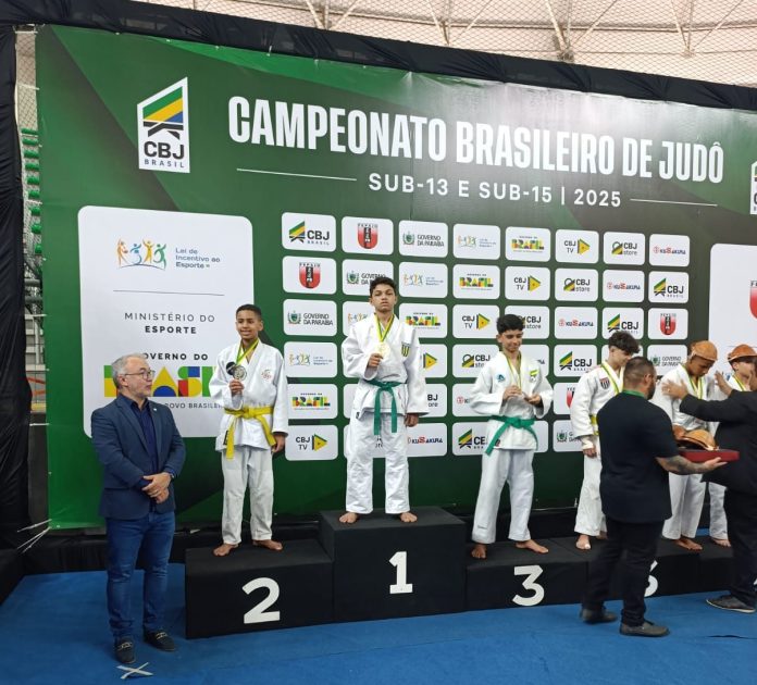Pedro Moura conquista o ouro no Brasileiro de Judô sub13 2025, em João Pessoa