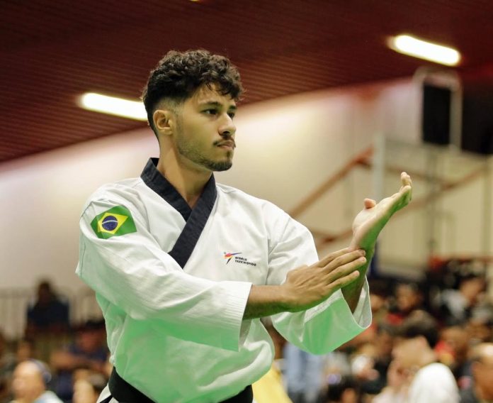 Yan Cleuber, medalhista de ouro no Brasileiro de Poomsae 2025