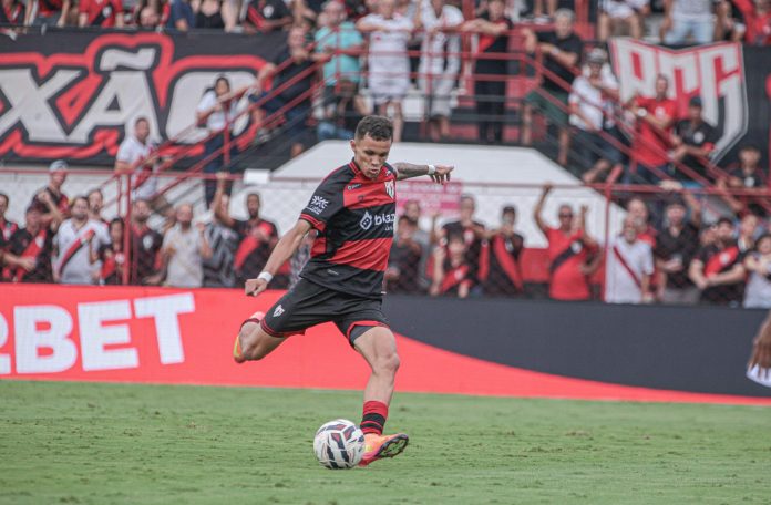 Yuri Alves marca o gol da vitória em Atlético GO 1x0 Vila Nova - 33ª rodada da Série B 2025
